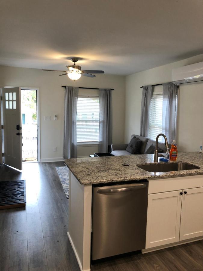 Lakewoodlyon Park Renovated Cottage Near Duke 23A Дърам Екстериор снимка